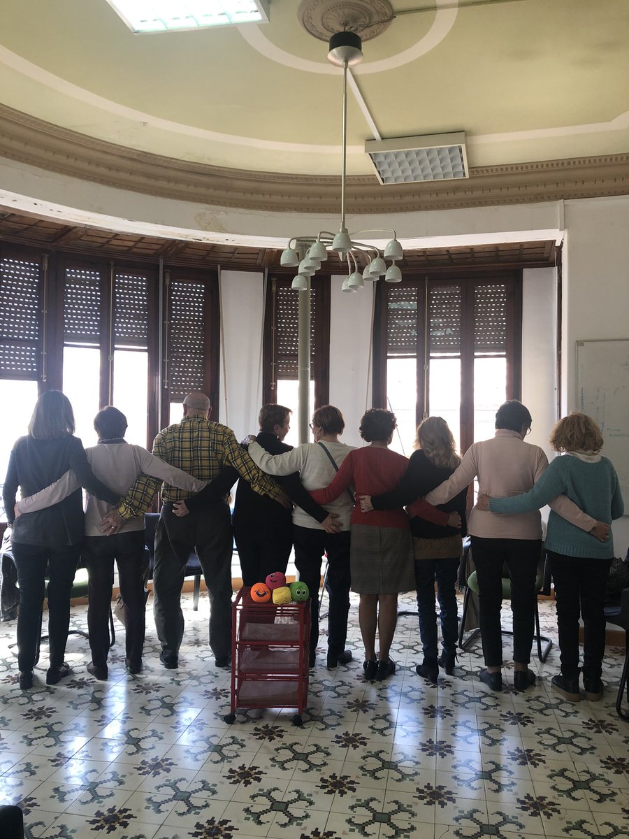 conductadictiva's tweet photo. Echamos de menos abrazar a los familiares de nuestros usuarios, esperamos hacerlo pronto. Seguimos apoyando al familiar a través de las nuevas tecnologías que garantizan la protección de datos. Fundación AEPA apoyo al tratamiento. #adicciones https://t.co/DiGXiyoCLd