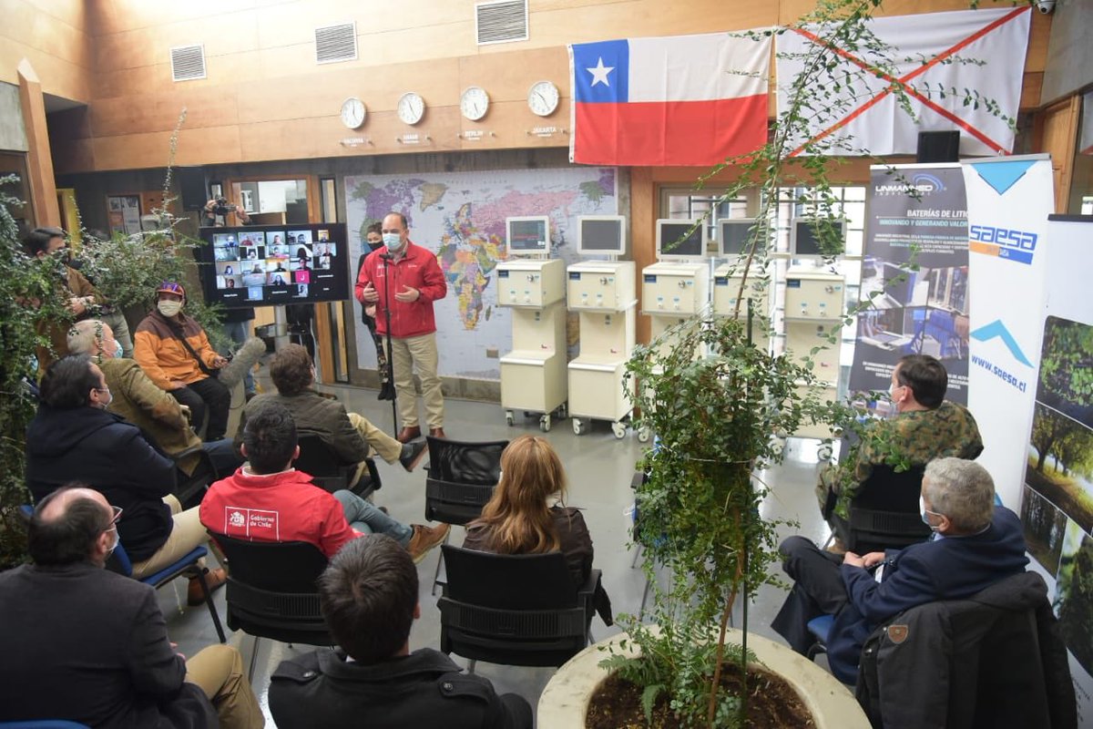 EnergiaLosRios's tweet photo. ⚡️Hoy el Seremi @fporflitt161 participó de esta importante iniciativa 😀VENTILADORES MECÁNICOS DE ORIGEN VALDIVIANO  100% REGIONALES 👏🏻 Diseñados por la empresa Allware y Unmanned. Gracias a #Colun @saesa y Gobierno Regional por apoyar este proyecto 👏🏻👏🏻👏🏻

#LosRíos 
#Valdiviacl https://t.co/mTP7SmdaKF