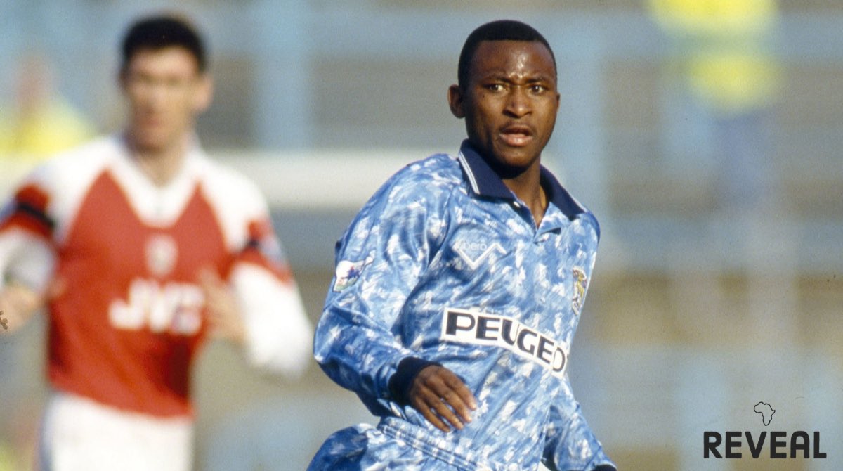 Peter Ndlovu is the first African footballer to play in the new English  @PremierLeague when he came off the bench in Coventry’s 2-0 win over Spurs in August 1992.   #PremierLeague  @Coventry_City