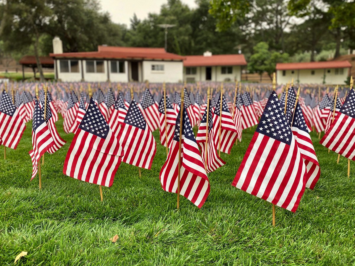 TheReaganRanch's tweet image. Today we remember the victims of the 9/11 terrorist attacks 19 years ago. 2,977 flags stand on the lawn of President Reagan’s beloved Rancho del Cielo to commemorate the lives lost. @yaf #NeverForget