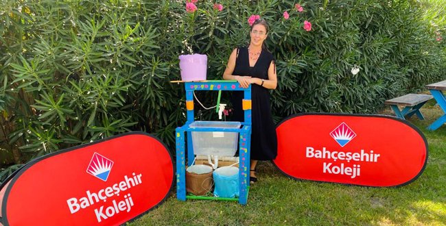 bodrumdabugun.com/bahcesehir-kol…
'Nitelikli Eğitim' proje yarışması düzenleyen 'EarthProject' adlı organizasyona katılan Bahçeşehir Koleji Bodrum Kampüsü Anaokulu yerel veya küresel bir sorun olan ‘SU’ problemine eğitim odaklı çözüm fikirlerini sunuyor. 
#bodrum #haber #bodrumbahçeşehir