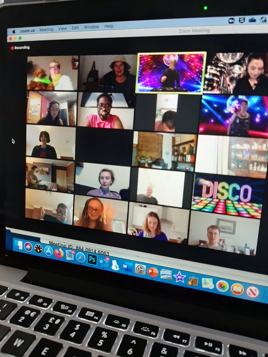 Lynnsett1's tweet image. Starting the weekend at Venture Arts, online masked ball. Some great tunes
#disabilityarts #projectability #sharingtunes #disco #StaySafe #lockdown #Hulme #creativeadventures #edenkotting