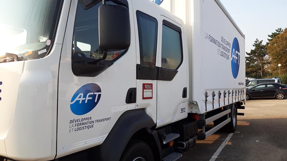 R0bertAndrew's tweet photo. Un tout nouveau véhicule pour les Bac pro CTRM...Un Renault D250 DTI 8...
#AFT #CTRM #bacproctrm #renaulttrucks https://t.co/F1TDqMMh8m