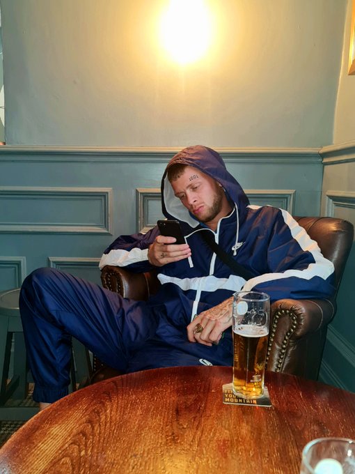 2 pic. Whos cumming Suckin my Dick in the pub toilets!???

#chav #scally #lad #FridayVibes #sesh #scally