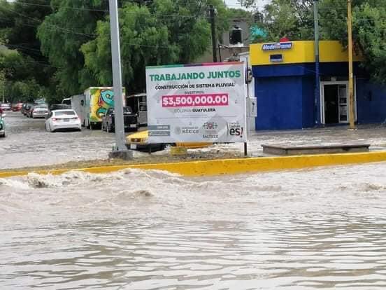 koisoul's tweet photo. Foto 1: @manolojim necesitamos que resuelvas el error de la foto.
Foto 2: Ok, ya quitamos el anuncio!!!
De verdad ya es una burla de nuestros “gobernantes”. https://t.co/78Z15QqMMQ