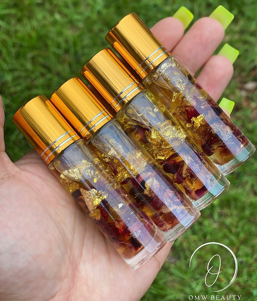 OriannaWilliams's tweet photo. @KimKardashian It costs $0 to rt a small, black owned business! OMW Beauty is a luxury cosmetics company that specializes in handmade lip products @ an affordable price. We are also vegan &amp; cruelty free! Help my dreams become a reality by shopping now! 💋 https://t.co/iiqQ8Zvsfd Tysm! 🙏🏾 https://t.co/w60toL54Th