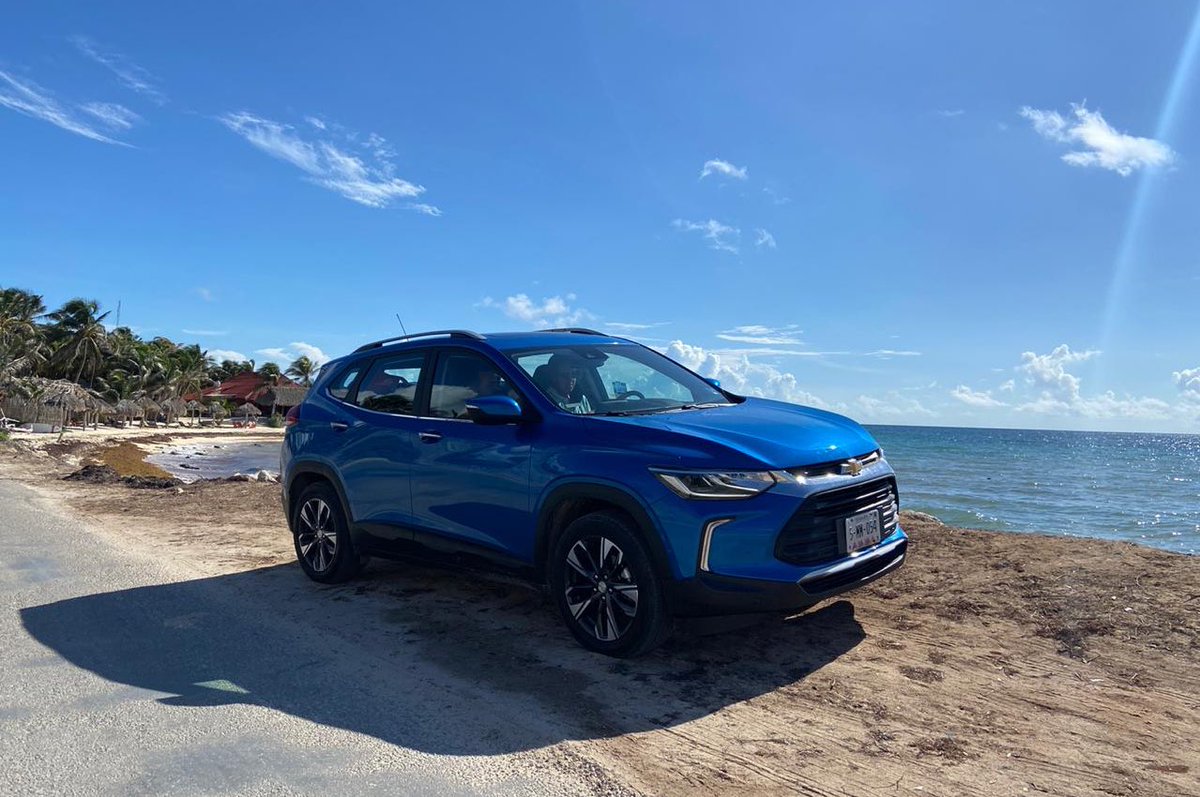 AutosyMas's tweet photo. #TRACKERTRIP 🌄
Con un cuidado promedio #ChevroletTracker ha dado un rendimiento de hasta 15 km/l en carretera. El motor va del 3 cilindros turbocargado @ChevroletMexico 
#SuperaLoInsuperable https://t.co/BPBat5oweh