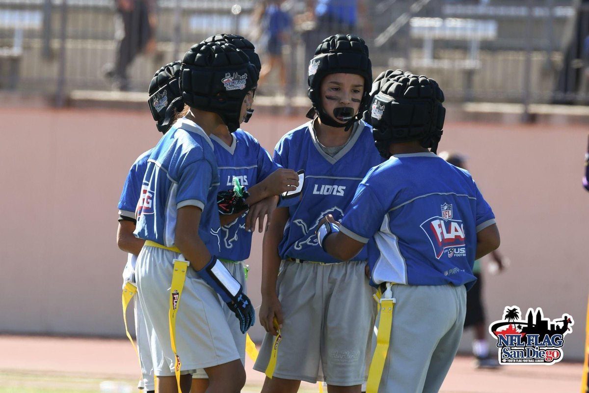 Football is family! We have kids who have grown up in our league, gone on to play 7v7, high school tackle and then some even on to college ball! We mourn the loss of one our former coaches who died in a car accident. If you are able to help tinyurl.com/y5obmtnm
 #NFLFlagSD