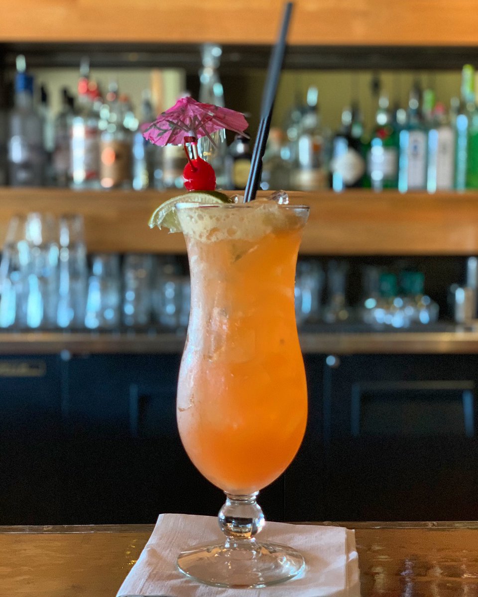 coconut_bay's tweet photo. Refresh your Friday! Cheers to the weekend #cocktails #happyhour #friday #local #vibes #restaurant https://t.co/EAqXcyX0P7
