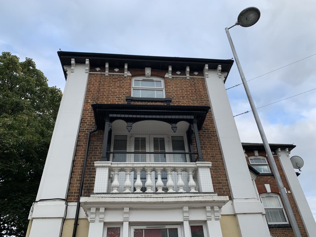 The room just opposite Winchester railway station where Skues would stay every weekend to go fishing, after taking the train down from London where he worked as a solicitor. (There was no Mrs Skues...)  #Itchen