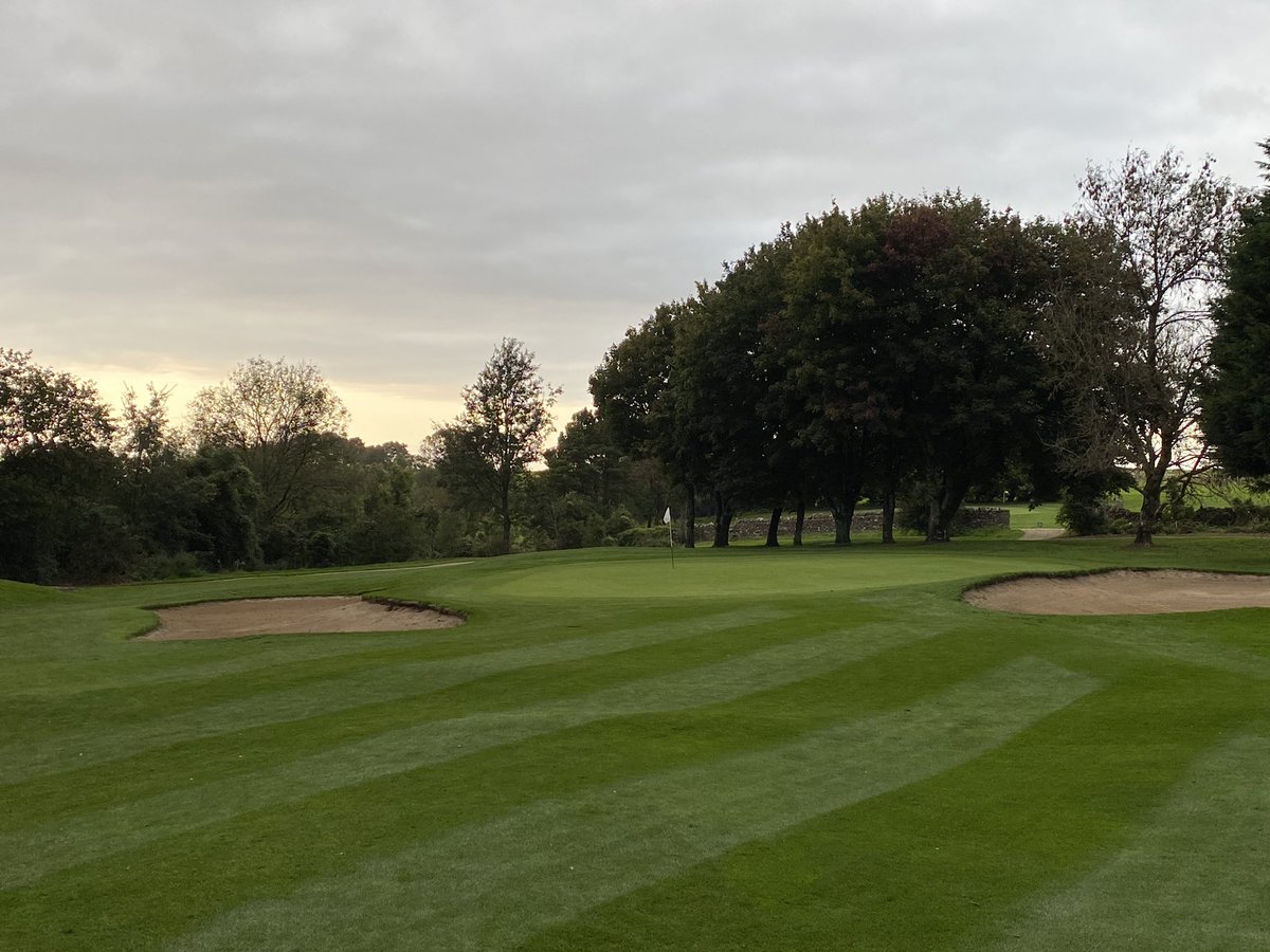 lansdowngreenk1's tweet photo. A bit of dedication to the cause costs nothing...
...but is worth so much!
#onlytheverybest #greenkeeping #colt #Garlandsarmy #alwaysimproving https://t.co/fb5A04HwcM