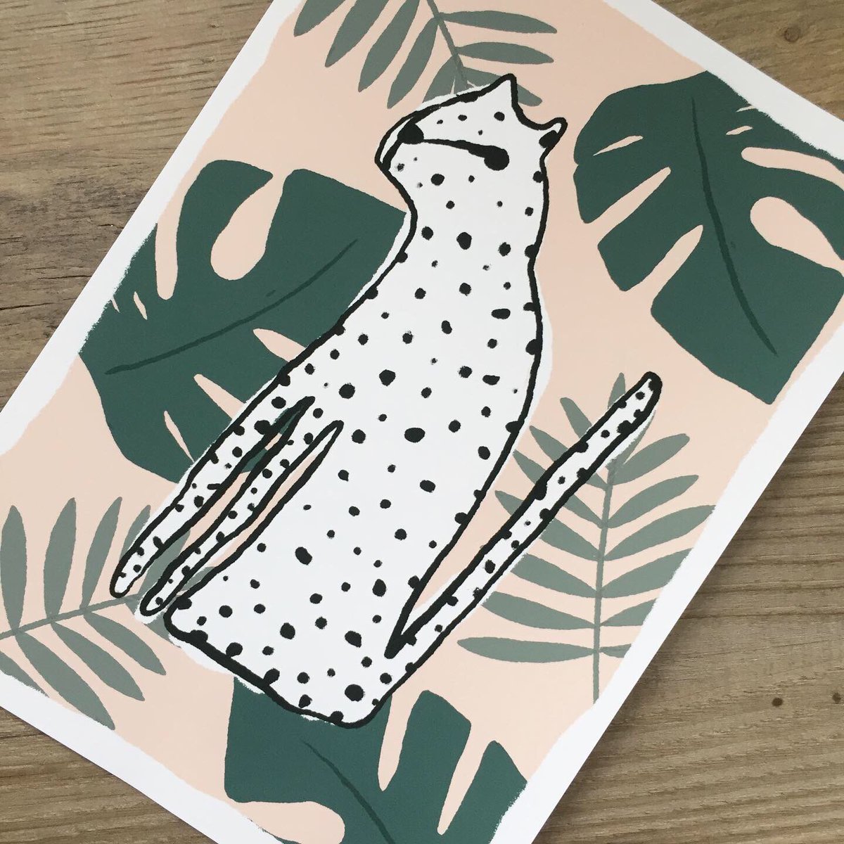 8eardedSquirrel's tweet photo. @TheNoisyPencil Hey! I specialise in botanical illustration and anything nature inspired. I also like illustrating and painting spiritual and mystical themes. https://t.co/jSAjMzvGWb