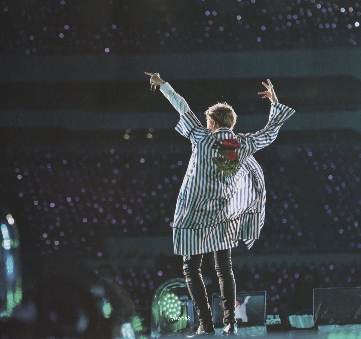 _Beatch_Bitch_'s tweet photo. Thank you for always staying on our side.
Happy Birthday to you best leader!🎂👏🏻 💜
Happy Birthday to the best man!💜🎋🌱🌿
#RapperANDPoetRM
#LoveJoonMoreThanLove
#ForeverLeaderRM
#OurPrideRM
#ShiningLightRM
#7BillionStarsForJoon
#AutumnFlowerJoon
#thank_you_남준이가_돼줘서
#BTS https://t.co/SuCnRSMLES