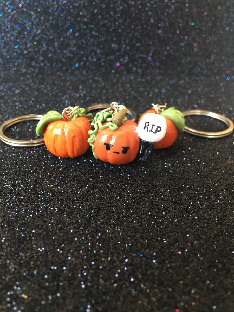 BonnyCreative's tweet photo. #Halloween Pumpkin🕸🎃
https://t.co/UIEBzwoS1K
#polimerkil #PolymerClay https://t.co/fFghixvbsj