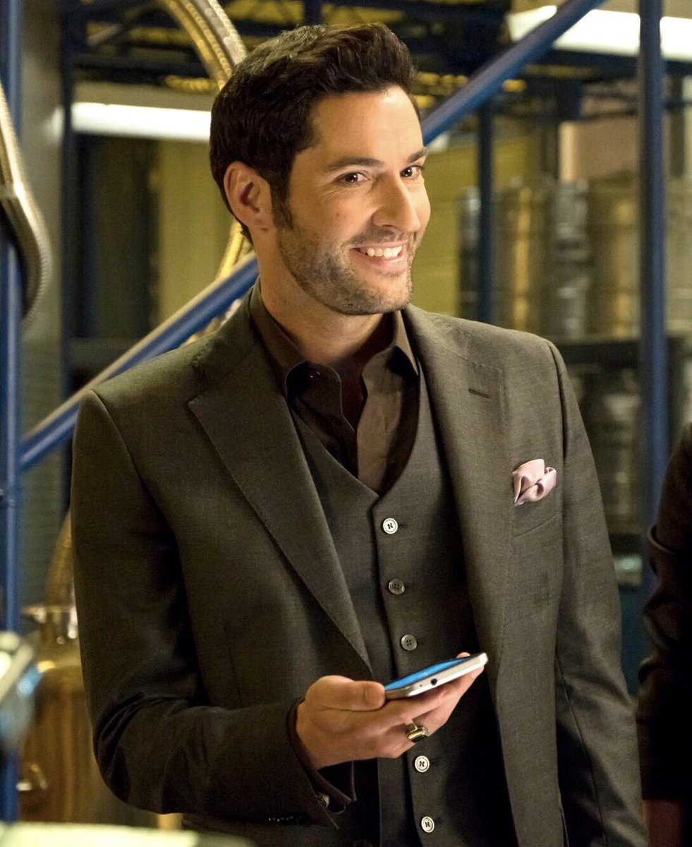 Lucifer’s wardrobe in 3x05 Welcome Back Charlotte RichardsJust one suit this episode #Lucifer  