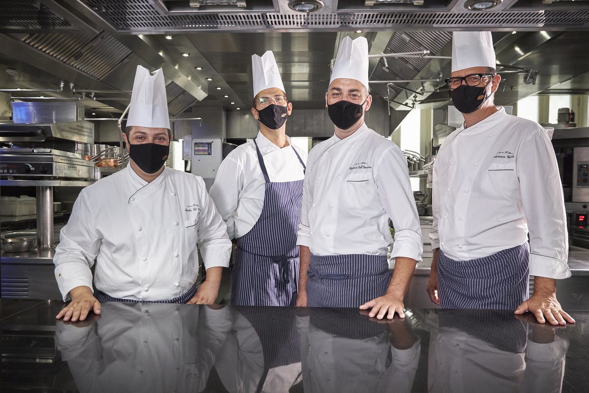 MO_MLN's tweet photo. Lunedi 14 Settembre @identitagolosemilano e Mandarin Oriental, Milan, insieme per una cena speciale in favore della Onlus@l_abilita. 
Prenotate il vostro posto sotto le stelle: 0223668900
#MandarinOrientalMilan #Milan #identitagolose https://t.co/NwRXK5M4Vh