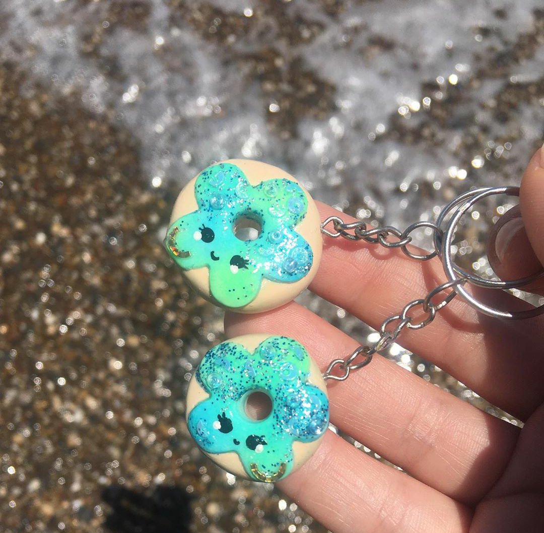 BonnyCreative's tweet photo. #Kawaii Donut💞💫
https://t.co/UIEBzwoS1K
#polimerkil #PolymerClay https://t.co/mhgeIf7FWD