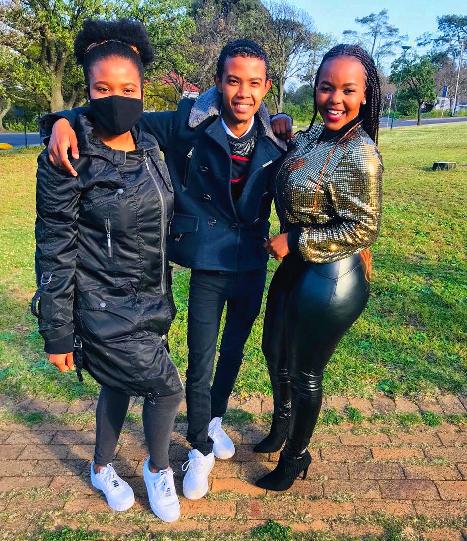 Hanoch_world's tweet photo. The Other Day We Worked On Holy Ghost Party Music Video... 13 Days Left π₯KOTA EP : https://t.co/IvmbVBVV2k
#Capitecbank #CapitecPayBackTheMoney
#Capitec #CancelNetflix #casspernyovest #Paradise2 #NastyC #September11 #Hlengiwe #MOONCHILD #ILAND_EP11 https://t.co/ERSz4LPRMI