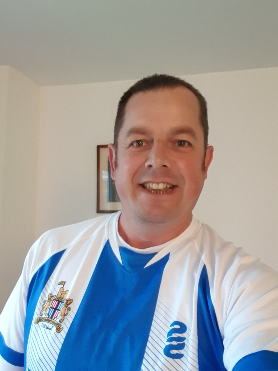 mrwam72's tweet image. 48 years old &amp;amp; started to play footy again😆👨🏻‍🦳🤕 Decent shirt though!👍 #slimfitting #lifeintheolddog