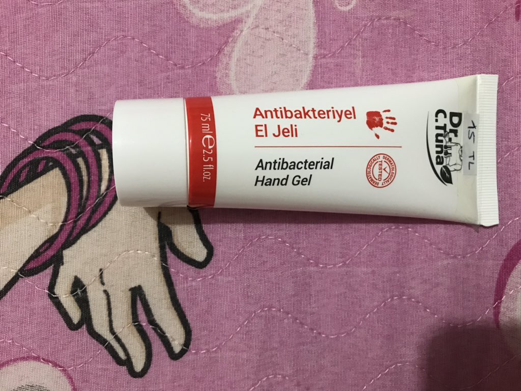 EcenazssDestan's tweet photo. Antibakteriyel el jeli🧼🧴
#antibakteriyel #eljeli #jel #antibakteriyeleljeli #antibacterial #handgel #gel #antibacterialhandgel
~11 Eylül 2020 Cuma~ https://t.co/ur1GdYlNwX