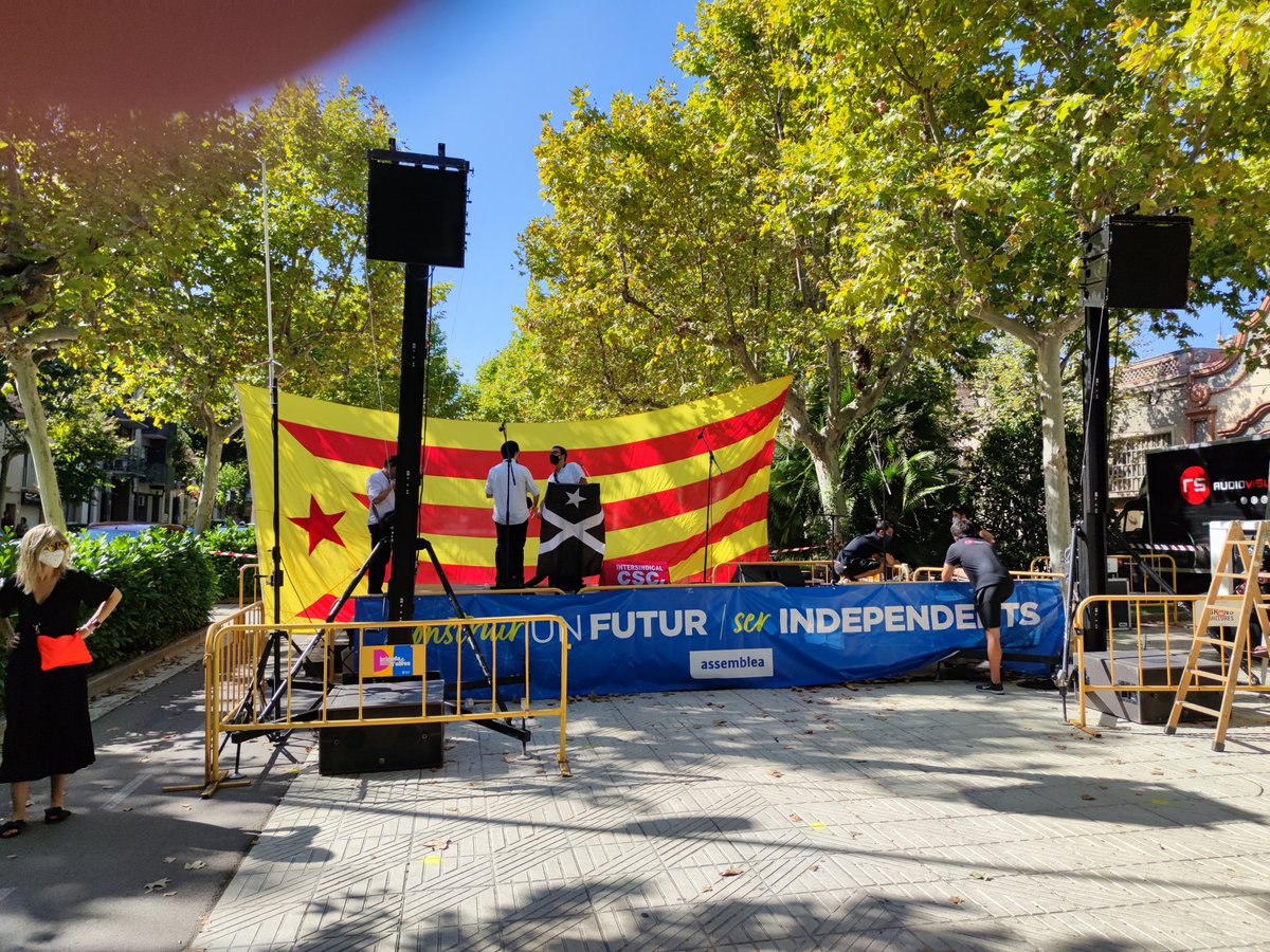 igdxindp's tweet photo. Gràcies a tots els que el fet possible aquesta Diada a Igualada sense ningú de vosaltres hagués estat possible.
@igdxindp @CdrIGD @El_Foment @LaIntersindical @ANCAnoia @sumate_asoc Gent Gran, @ConsellxRep, Voluntaris https://t.co/8ybvjf5YLO