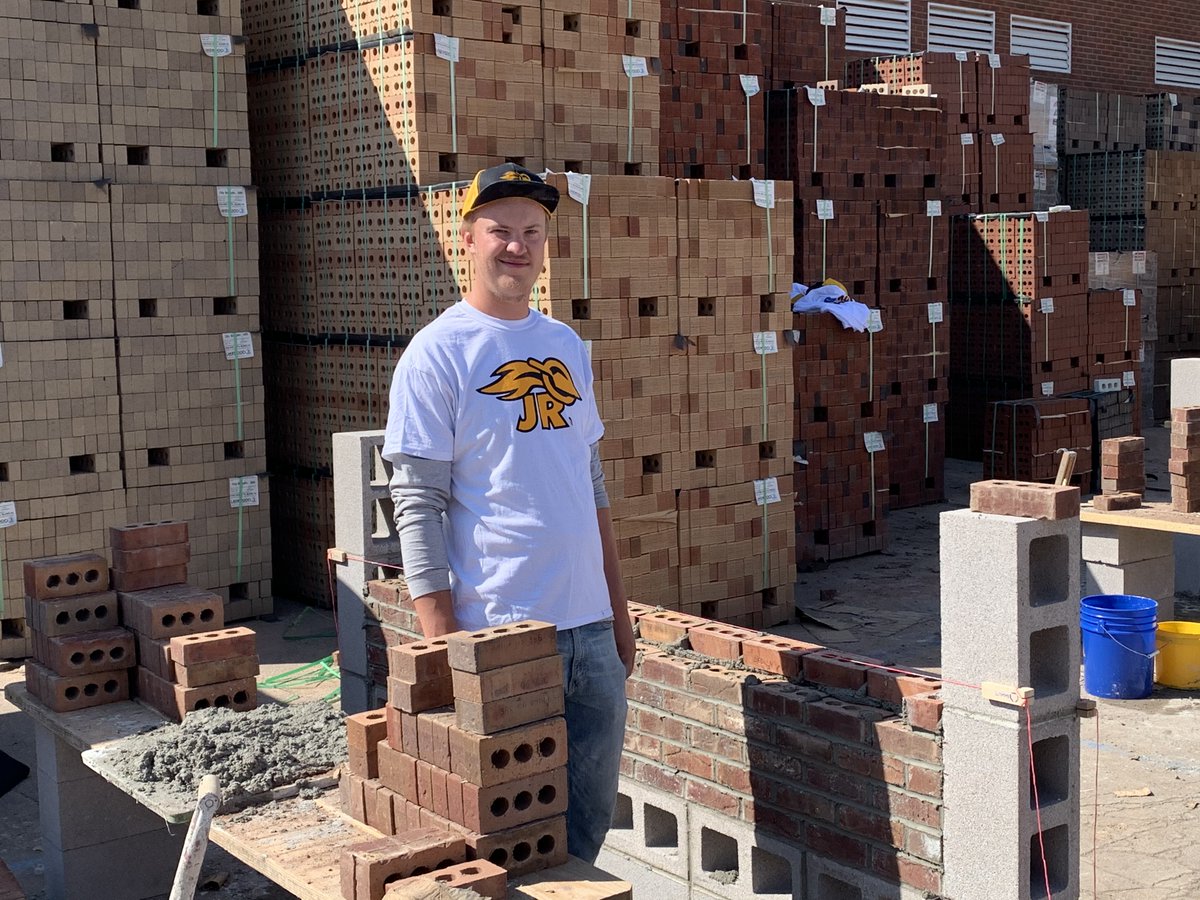 bacmwlocal7's tweet photo. BAC Apprentices, Sean Linch from Johnson Masonry and Christian Brown from Tri-Star Masonry, competing in the Jr. competition @SPECMIX's Bricklayer 500 today! #UnionStrong https://t.co/YSZwKsxyVK