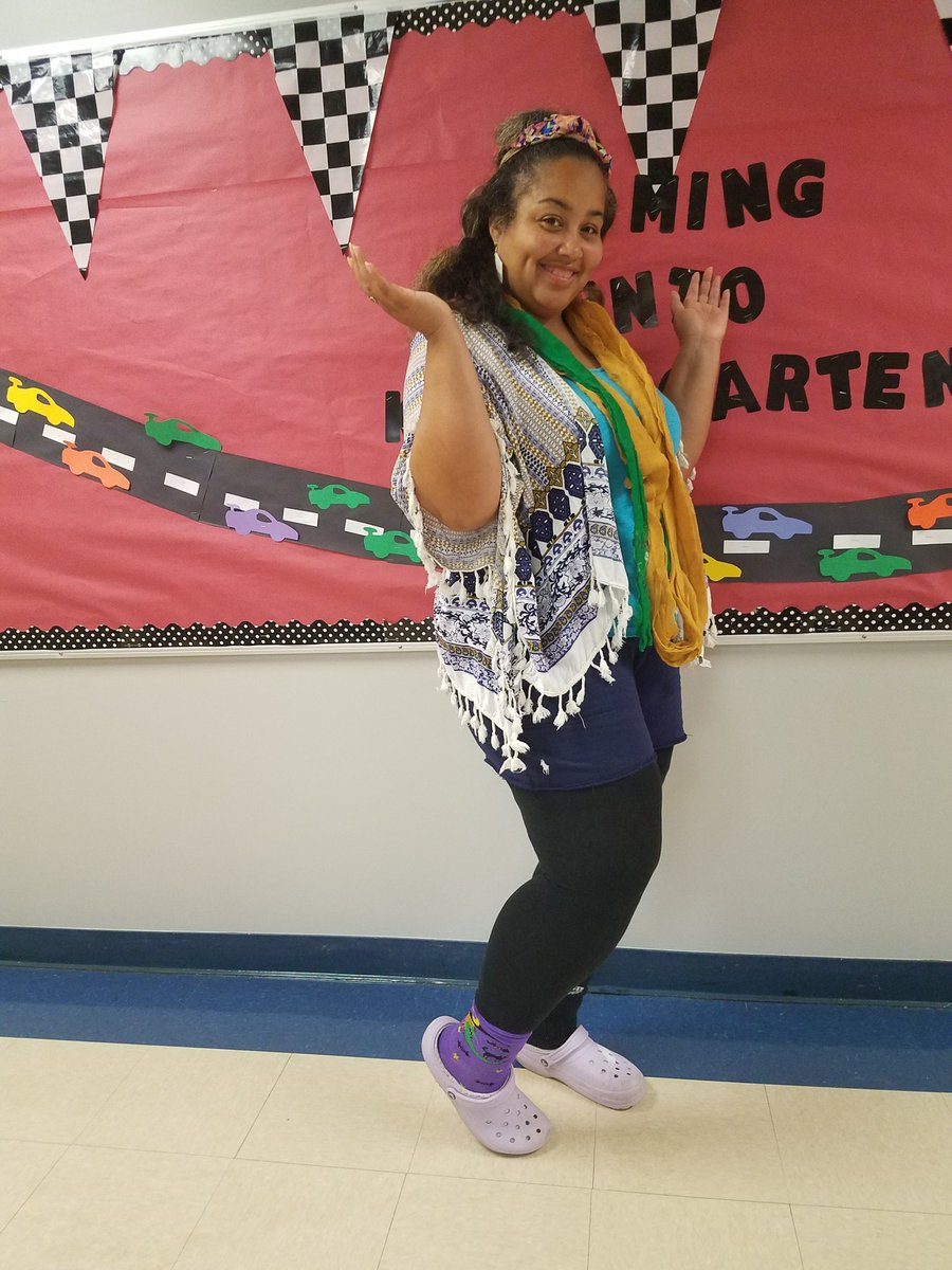 TashaMerritt13's tweet photo. Wacky, Tacky Day!! https://t.co/ncz78XzuHP