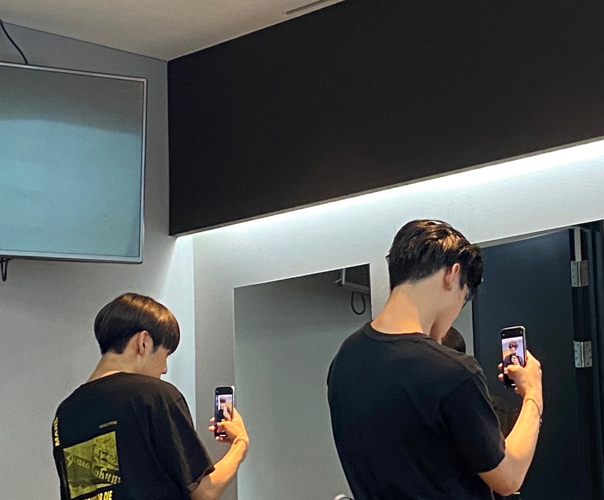 WE_THE_BOYZ's tweet photo. [큐] 귀엽네 https://t.co/P9o00pkTGA