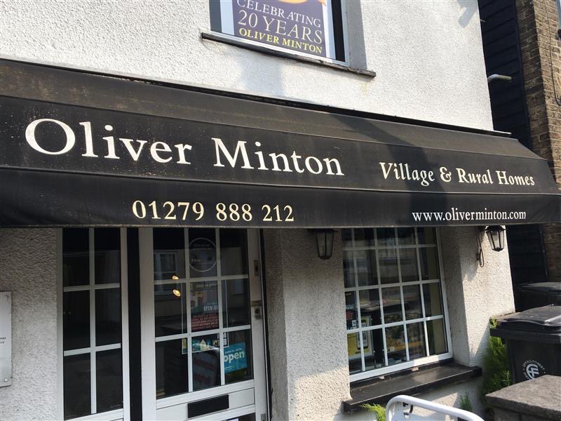 RoydonPrimary's tweet photo. Big thank you to the White Hart, Dee’s Pharmacy, Oliver Minton and the New Inn for helping Mr Vullo and Mrs Luscombe with Reception Class’ number hunt, visit them to find out how they are helping the children to learn about the number 1! #roydonprimary #supportlocal https://t.co/XWK0j56GoU