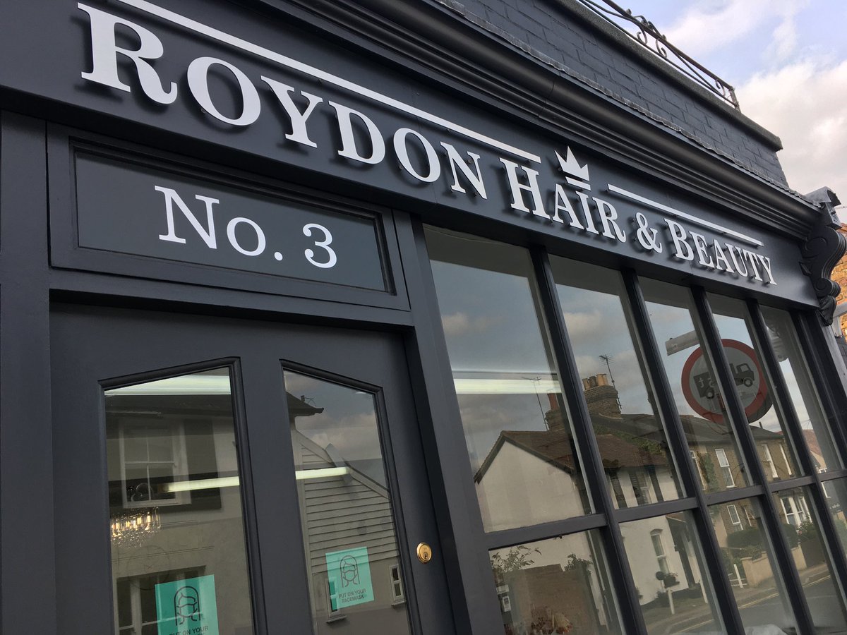 RoydonPrimary's tweet photo. Big thank you to the White Hart, Dee’s Pharmacy, Oliver Minton and the New Inn for helping Mr Vullo and Mrs Luscombe with Reception Class’ number hunt, visit them to find out how they are helping the children to learn about the number 1! #roydonprimary #supportlocal https://t.co/XWK0j56GoU