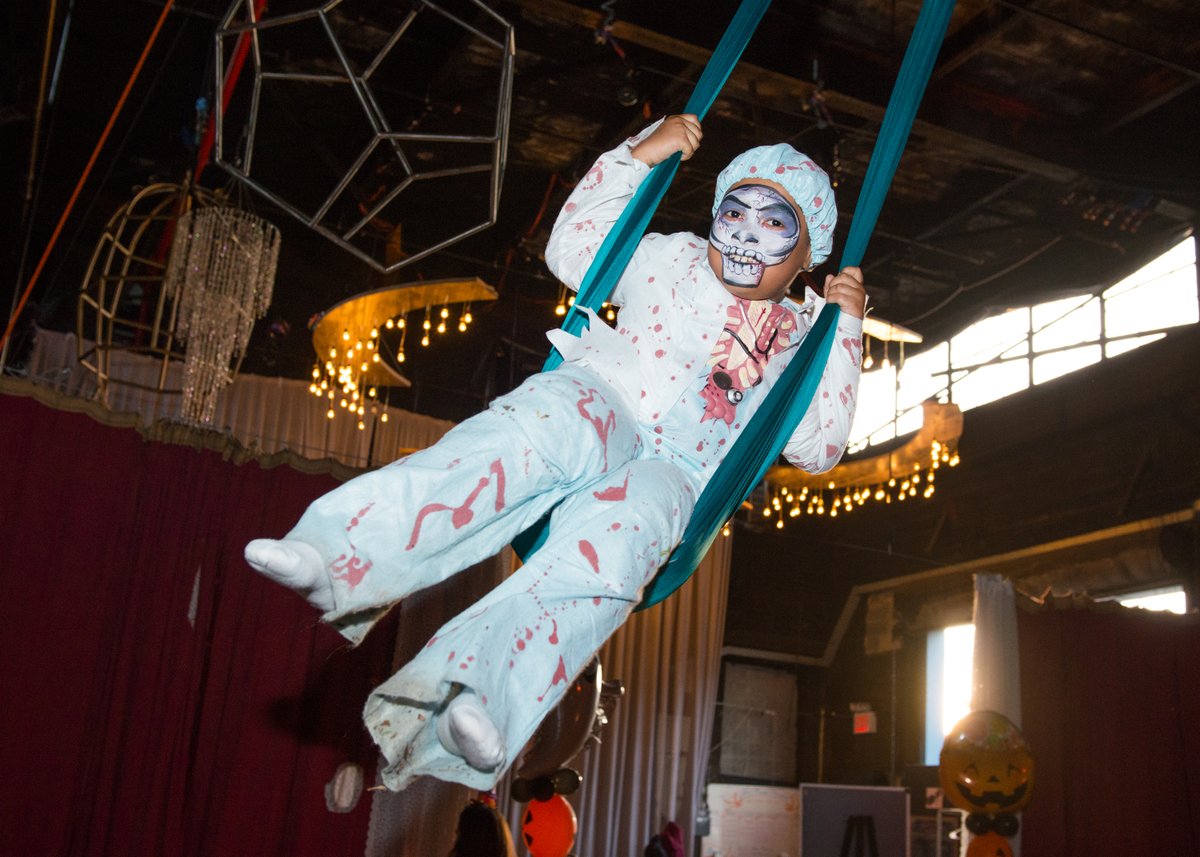 TheMuseBrooklyn's tweet photo. Are you ready to get out of those covid isolation sweats and into your kooky halloween get up? 

email info@themusebrooklyn.com to find out more about our performers ready to impress your friends at your next event! https://t.co/2g5aZRbBlv