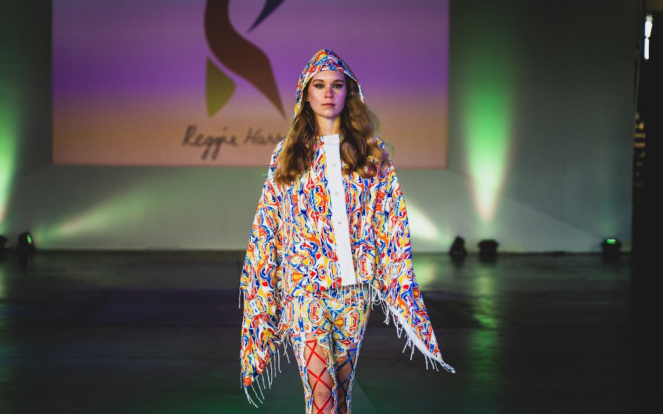 JCInstitute's tweet photo. @JCInstitute is proud to present its first-ever virtual fashion show. To view #Vancouver’s first virtual fashion show click here 👉  https://t.co/t1B8I64nTo

#virtualfashionshow #fashionshow #fashionschool https://t.co/mNu13ekkcP