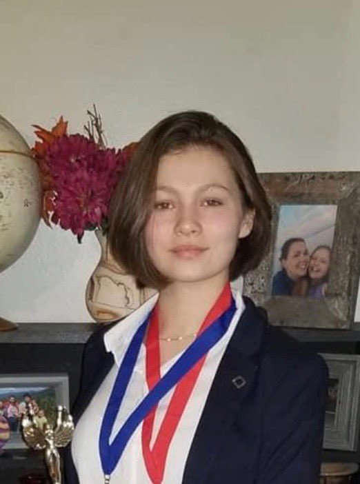 wareham_deca's tweet photo. Hey I’m Amaya, a Junior at Wareham High School, and the Competitive Excellence officer for Wareham DECA. I can’t wait to serve Wareham High School this year, and teach new DECA members about competitive events and the opportunities available for them. DECA 2020! 💙🔷💙#deca2020 https://t.co/AXYzkYZNfh