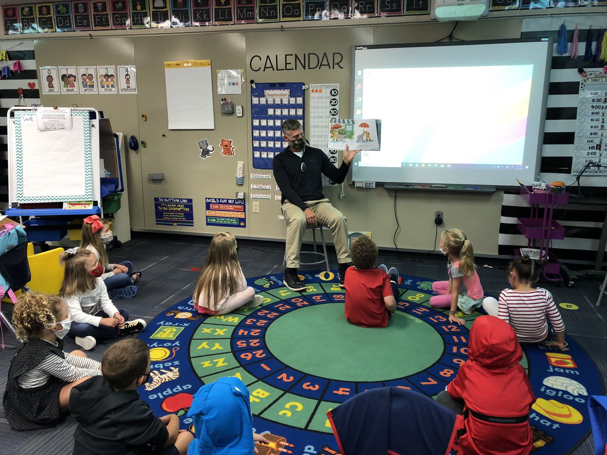 MrsBakerPVE's tweet photo. @PVEJasonGross1 read to us today! We learned about including others and being a good friend. https://t.co/LwXduhBNgq