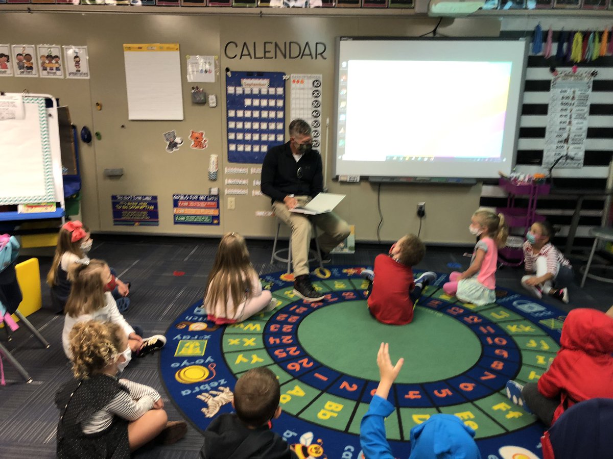 MrsBakerPVE's tweet photo. @PVEJasonGross1 read to us today! We learned about including others and being a good friend. https://t.co/LwXduhBNgq