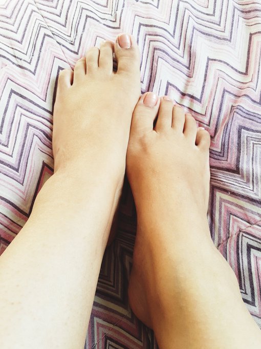 Descansar os pezinhos https://t.co/O5p3fw6erv<a href="/tag/camgirl"class="tags"><span>#camgirl</span></a><a href="/tag/bumbum"class="tags"><span>#bumbum</span></a><a href="/tag/cam4"class="tags"><span>#cam4</span></a><a href="/tag/pezinhos"class="tags"><span>#pezinhos</span></a><a href="/tag/podolatria"class="tags"><span>#podolatria</span></a>