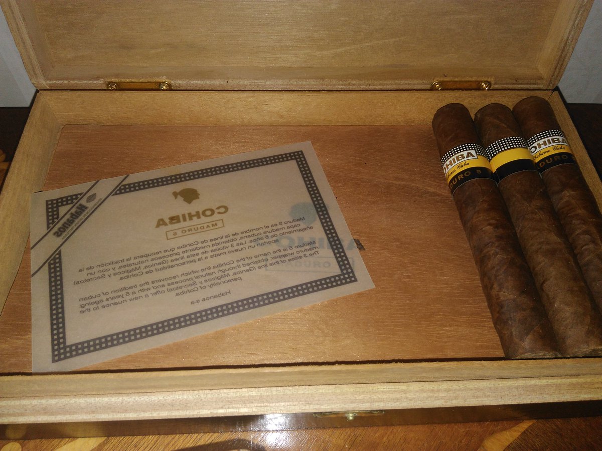SzandorSouth666's tweet photo. Real Cubanos🇨🇺 or Puerto Rico🇵🇷?
🚬
#cubanos #PuertoRican
#cigar #cohiba #trinidad #donblend
#smoke #hellsmoke #nevergodbutSatan #tobacco https://t.co/jRr2BHs8Sk