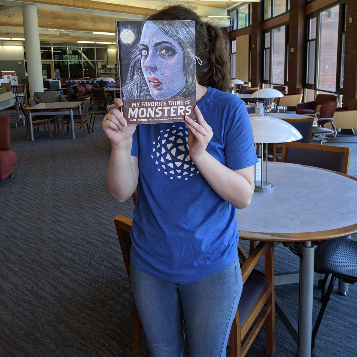 SMCLibraries's tweet photo. ๐๐คฉ Thank you #MillbraeLibrary for this amazing #BookFaceFriday. If you haven't yet read "My Favorite Thing is Monsters" written by Emil Ferris & drawn with a ballpoint pen, stop what you're doing and request a hold today so you're ready for the sequel!
https://t.co/JxidYdCHoO https://t.co/p1FuPOPjTC