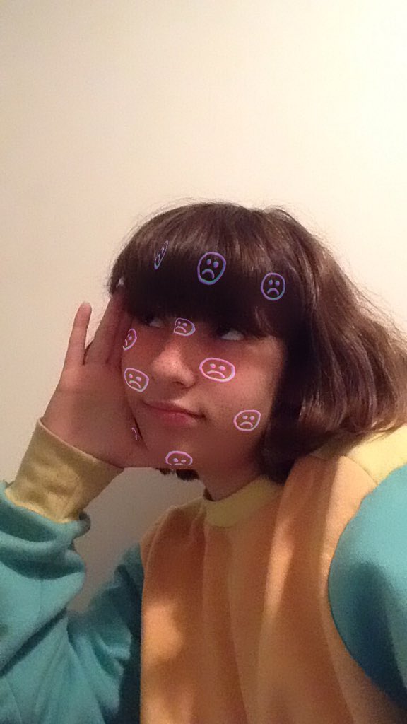 wishuweregolden's tweet photo. soy emi y soy de argentina u.u
entré al fandom en cuarentena recién y me arrepiento de decirle que no a una amiga de ver it antes deos
lo conocí por it si
creo que de mis stans es mi protegido sjks
#selfieforjack 

(con filtro porque si, re muerta si no) https://t.co/6GMxLlkJup
