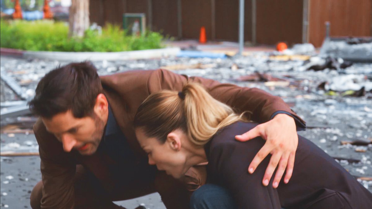 deckerstarbest's tweet photo. the way Lucifer was so worried about Chloe #lucifer https://t.co/ZXaP92gu3Z