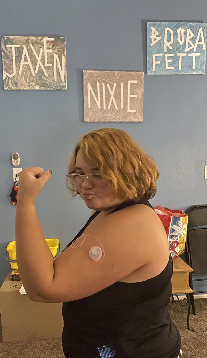 plusultrapotat's tweet photo. We all have our own struggles, our own battles that we fight. This afternoon Nix came into show me this and I was soo proud of her. Been trying to get her to wear her site on her arm for a hot minute. #ProudMama #T1D #SheIsAFighter https://t.co/QDA7Avts6f