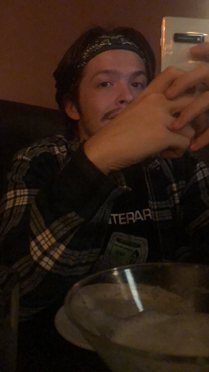 sslauta819's tweet photo. @JakeItOrLeavelt @ImRobotsz @Equuip @NateCouto This dude turns 26 tomorrow fuckers    Check that beautiful head of hair. https://t.co/G0EFzRMrJb