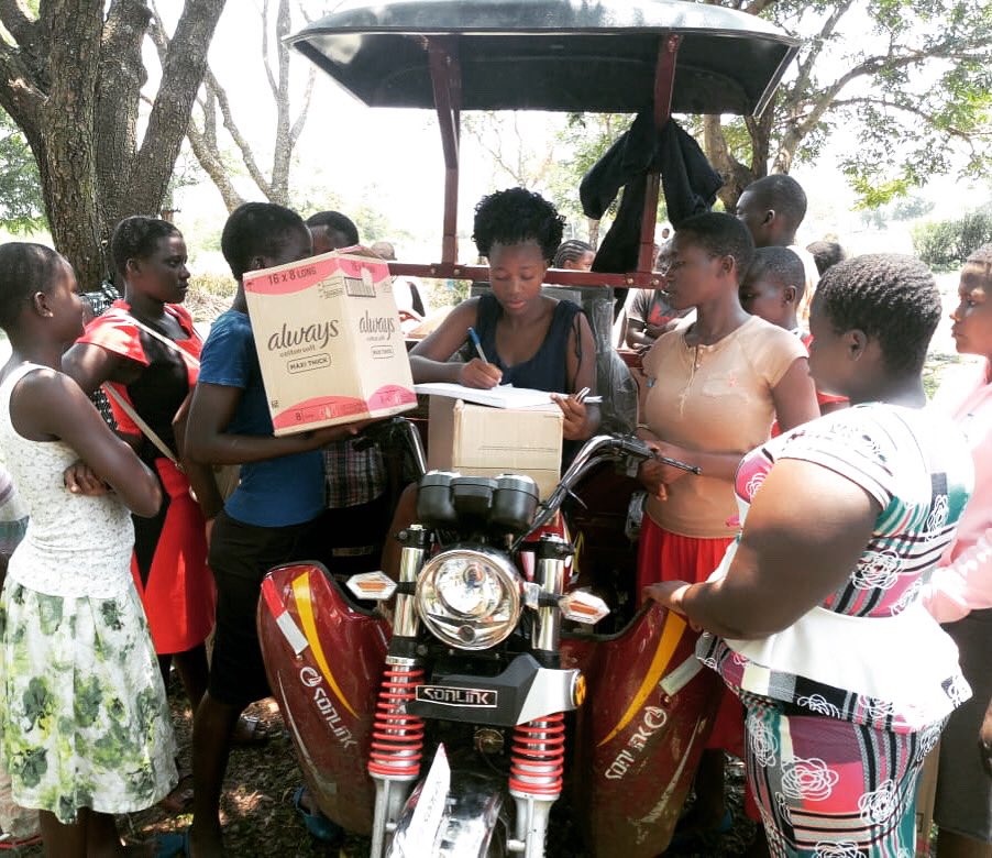 OneKidOneWorld's tweet photo. Rolling into the weekend with another delivery of feminine hygiene products to students in Kenya ✨ #OKOW #onegirlonepad #supporteducation #femaleempowerment #kenya https://t.co/pfhC3hPYuj