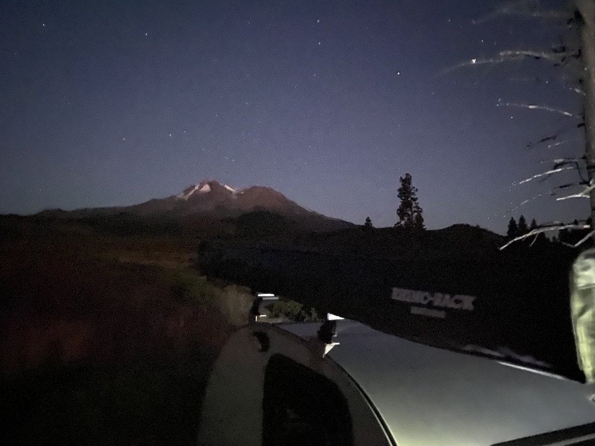 DropAdventures's tweet photo. #31/2020 mt Shasta abort https://t.co/tE9Q49SmH5