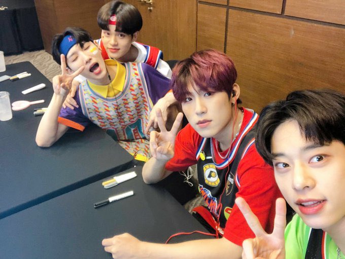 JUYEON6IX's tweet photo. thread of random questions for abnews <3 https://t.co/ECNQrQfl1N