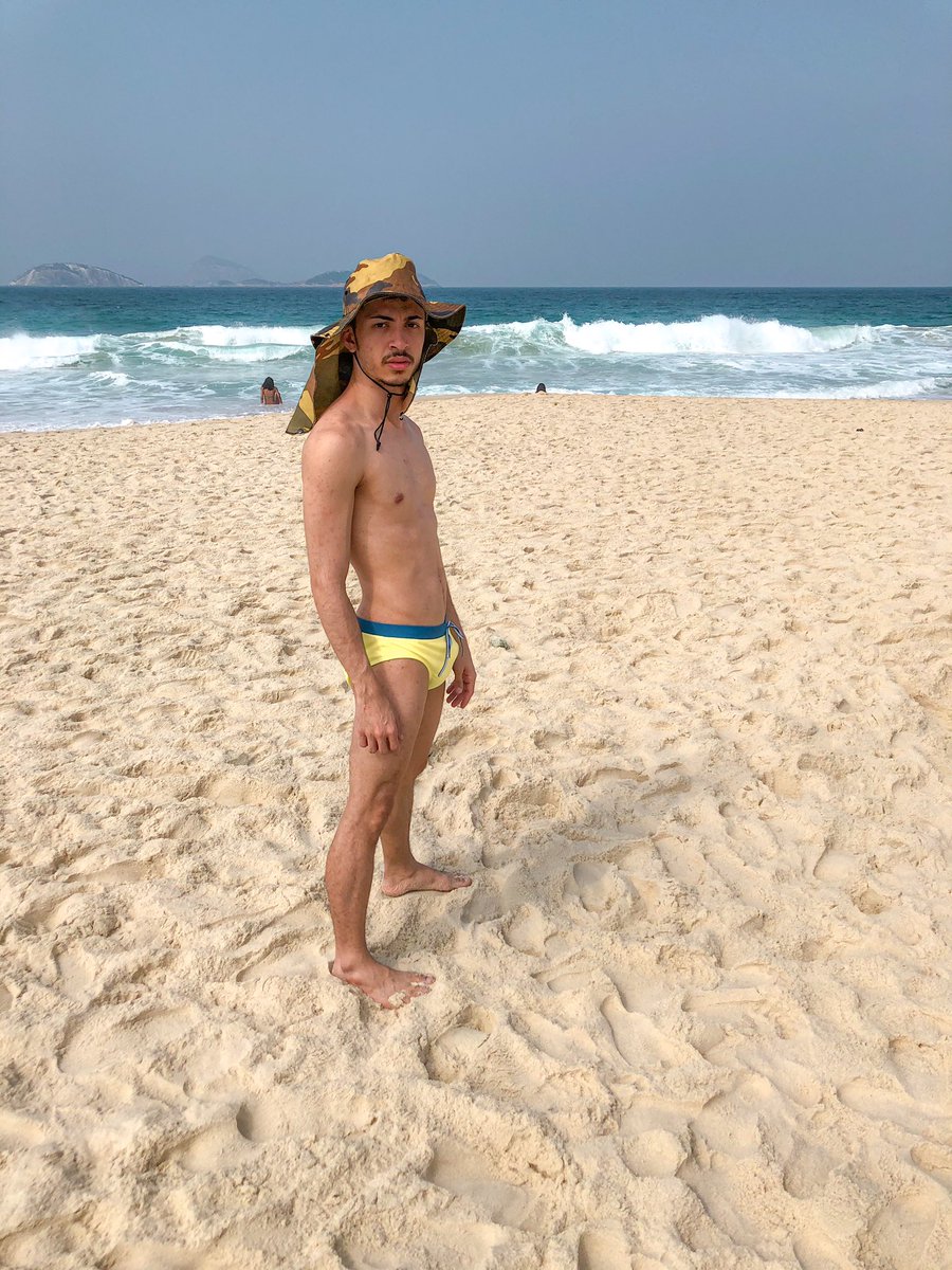 BieelRei's tweet photo. Me conecto a natureza, pois nela meu Deus habita 🌞🐚🌊 https://t.co/KOm0SmX7nU