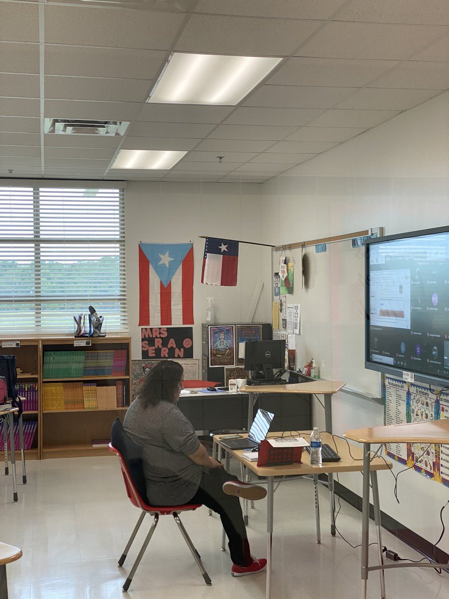 NS10_Mustangs's tweet photo. Even though it’s Friday our staff was implementing virtual instruction to the fullest. Some teachers were giving informal assessments. #Made4Greatness #2020virtual #EmbracetheChange #TogetherWeWill https://t.co/lgXRQ9gdm3