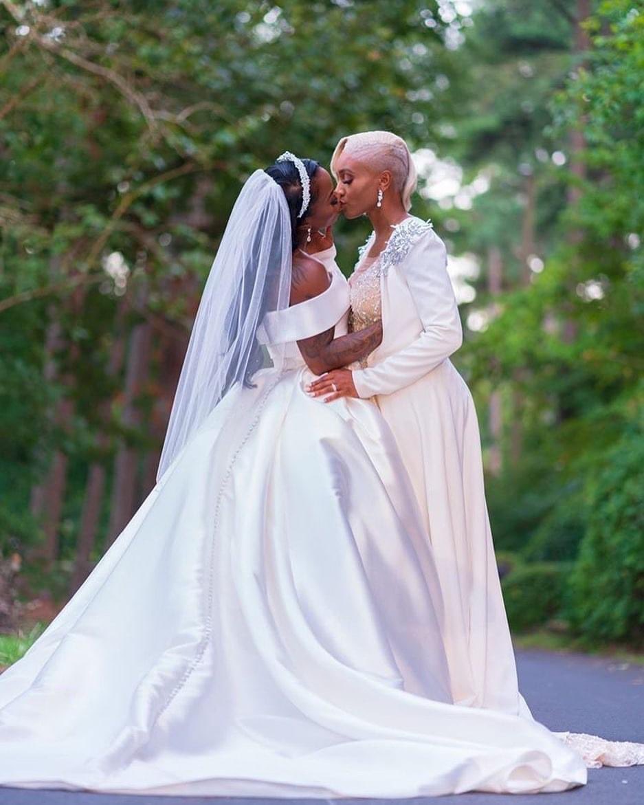 Allafricanlgbtq's tweet photo. Congratulations to Mrs &amp; Mrs Buffins
@prncess_sevyn_fanpage 
@sevynthestylist 
@hardbodyprincess
Odiham Buffins Corner
#lovewins
#blacklove https://t.co/cpXlpOgODQ