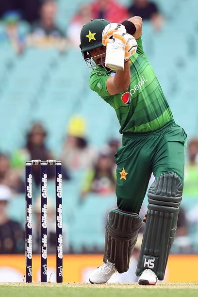 156kph's tweet photo. Want to watch these sights for rest of my life. Is it too much to ask for #Golden4yearsofBabar https://t.co/b3Re39LjHQ