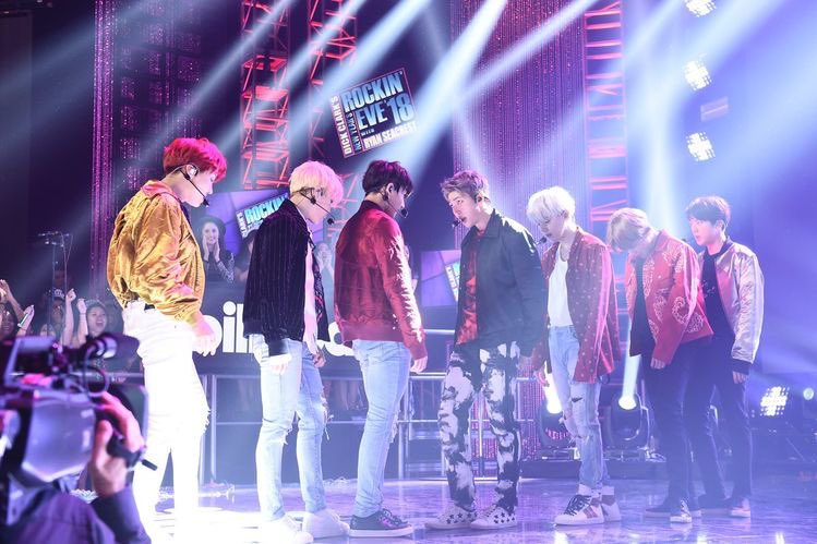 Bangtan rang in 2018 with their first appearance on NYRE with killer performances of Mic Drop & DNA and Hobi’s red hair and gold jacket  on 12/31/17Not on the main stage yet but we know what’s coming 2 years later!!! @BTS_twt